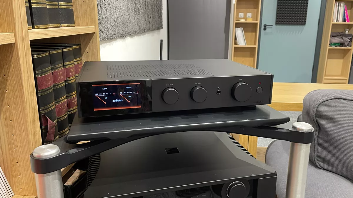 Audiolab 9000A - очень одаренный и способный усилитель!