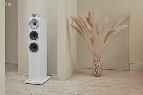 Bowers & Wilkins 703 S3 – компания снова выступает в классе лучших моделей!