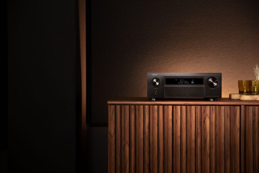 5 звезд от What Hi-Fi?: Denon AVC-X6800H — отличный выбор для любителей музыки и домашнего кинотеатра!