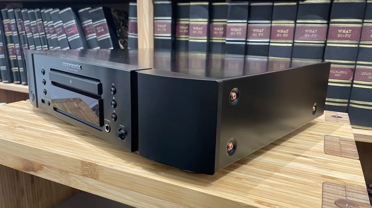 Пять звезд от What Hi-Fi?: Marantz CD6007 — лучший CD-плеер из бюджетного сегмента в 2024 году!